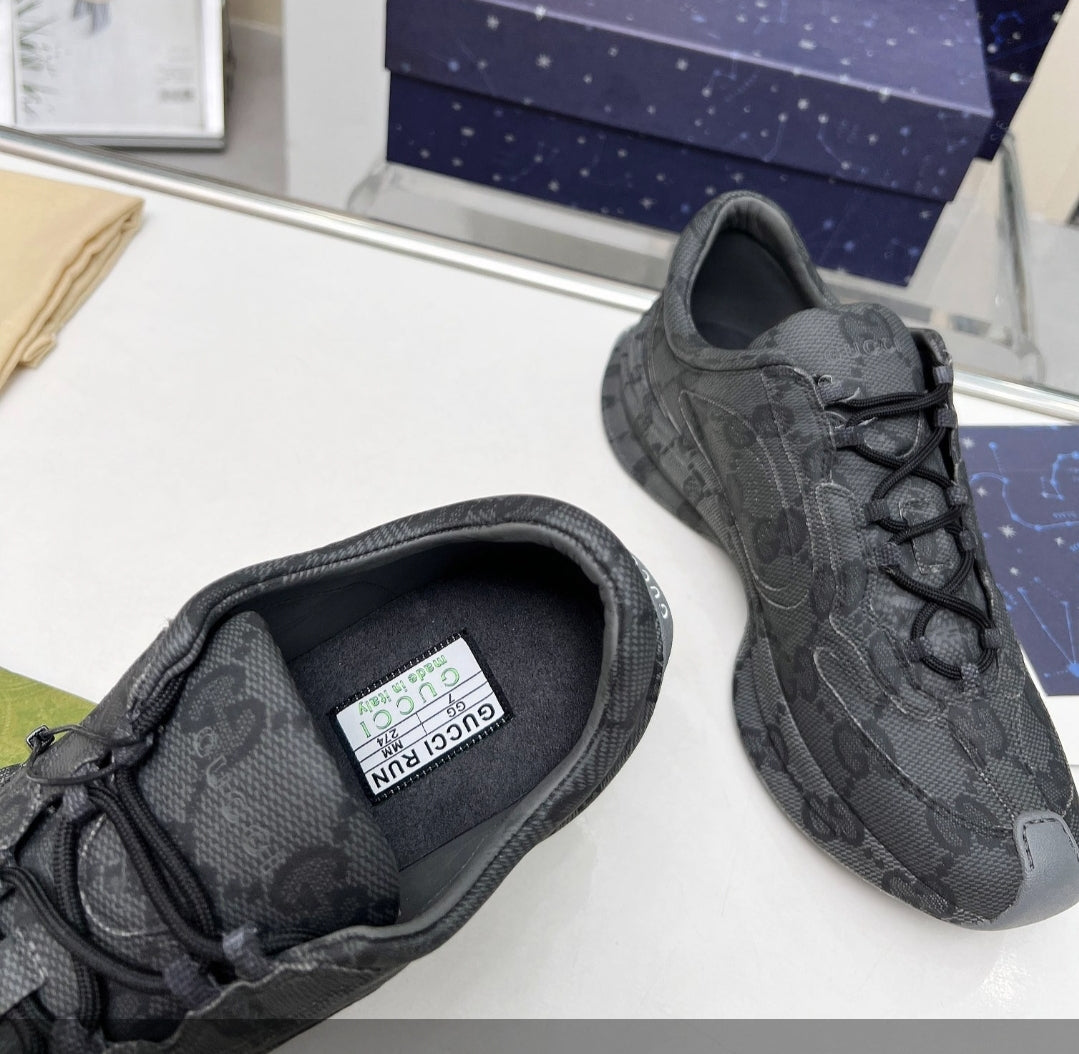 PRE-ORDER GG SNEAKERS