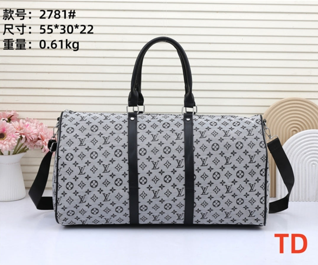 GG LV DUFFEL BAGS