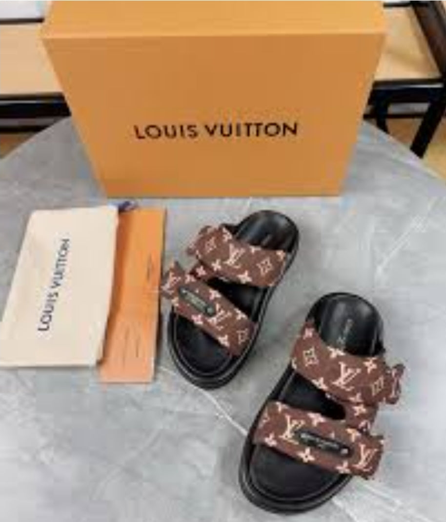 LV SANDALS