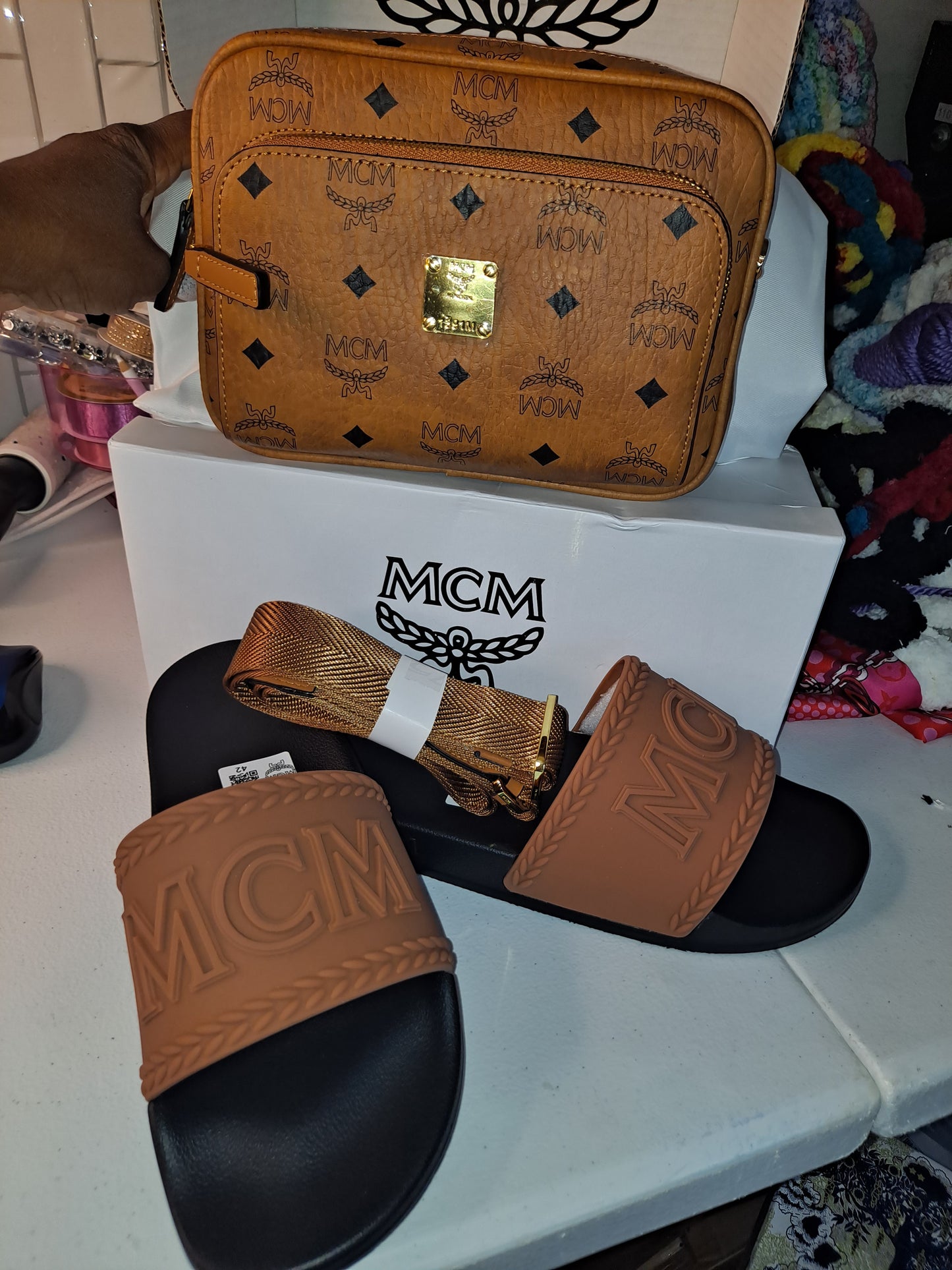 MC SLIDES OR MC CROSSBODY BAG