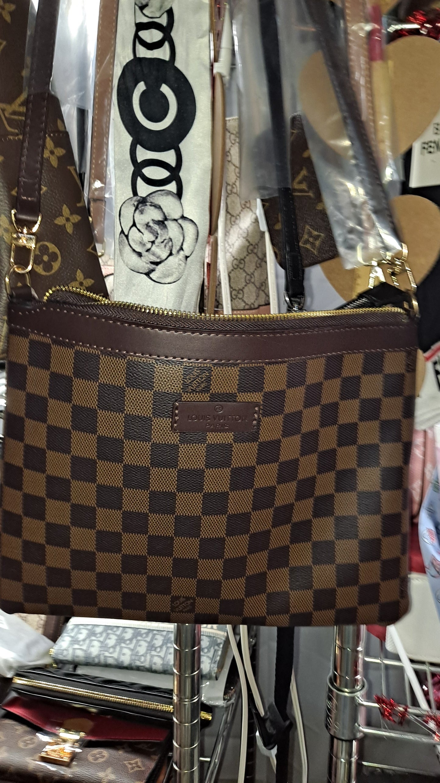 LV NEVERFULL & COSMETICS BAG OR FLAT CROSSBODY BAG OR WALLET OR SPEEDY BAG