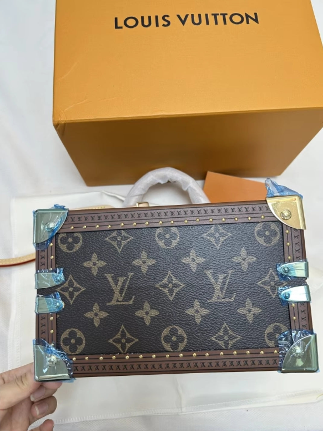 LV CHEST BAG