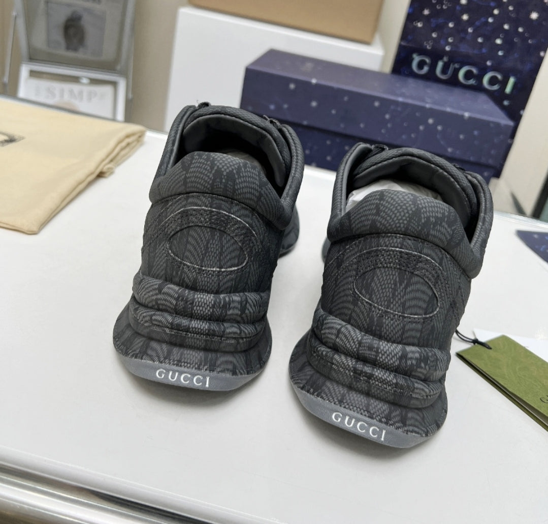 PRE-ORDER GG SNEAKERS