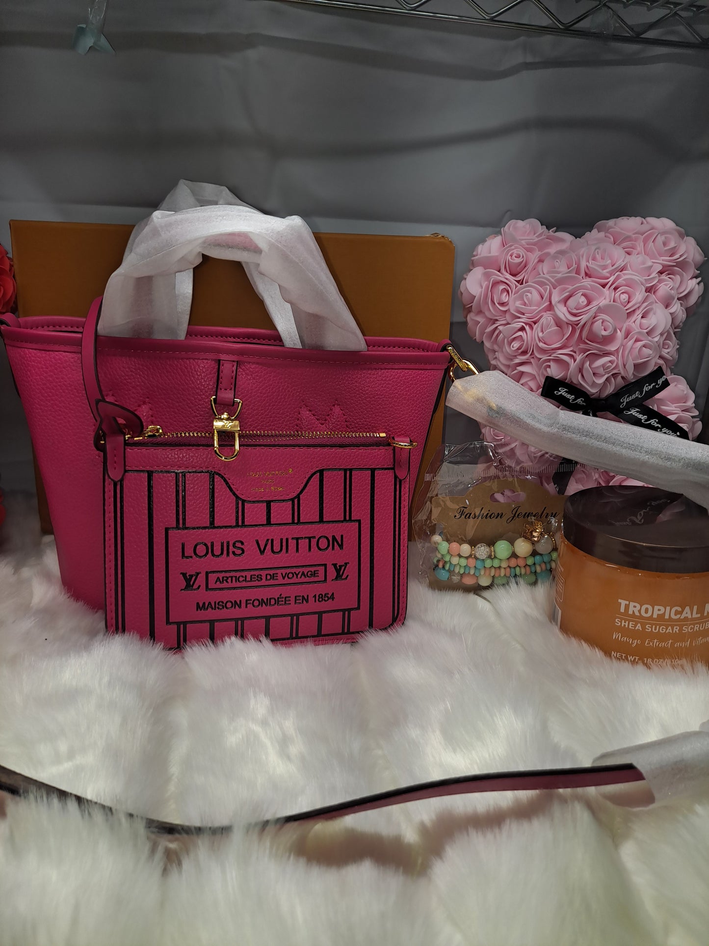 Reversible LV CROSSBODY BAG & WRISTLET