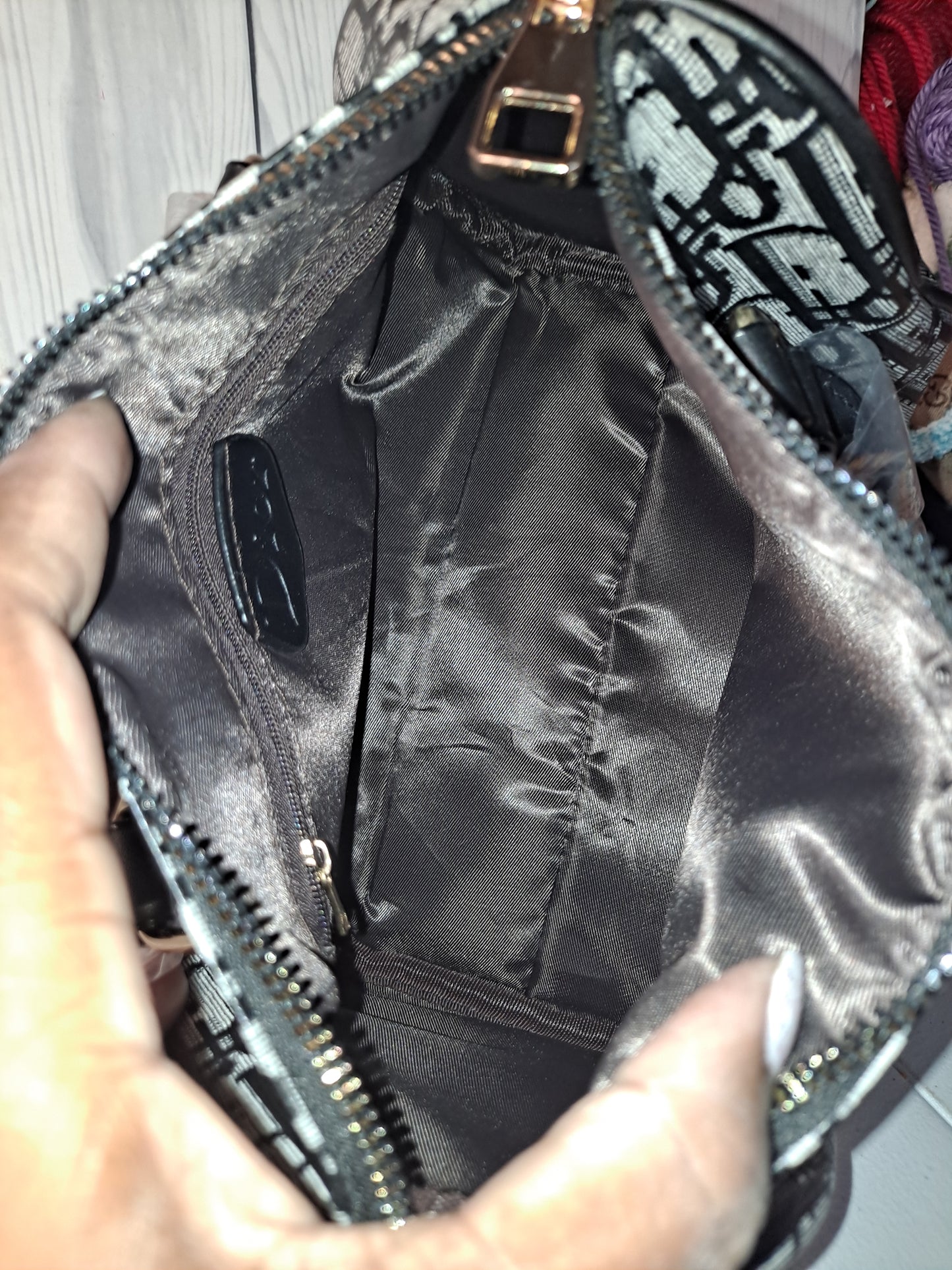 Clearance CD HAND BAG (NO CROSSBODY STRAP)