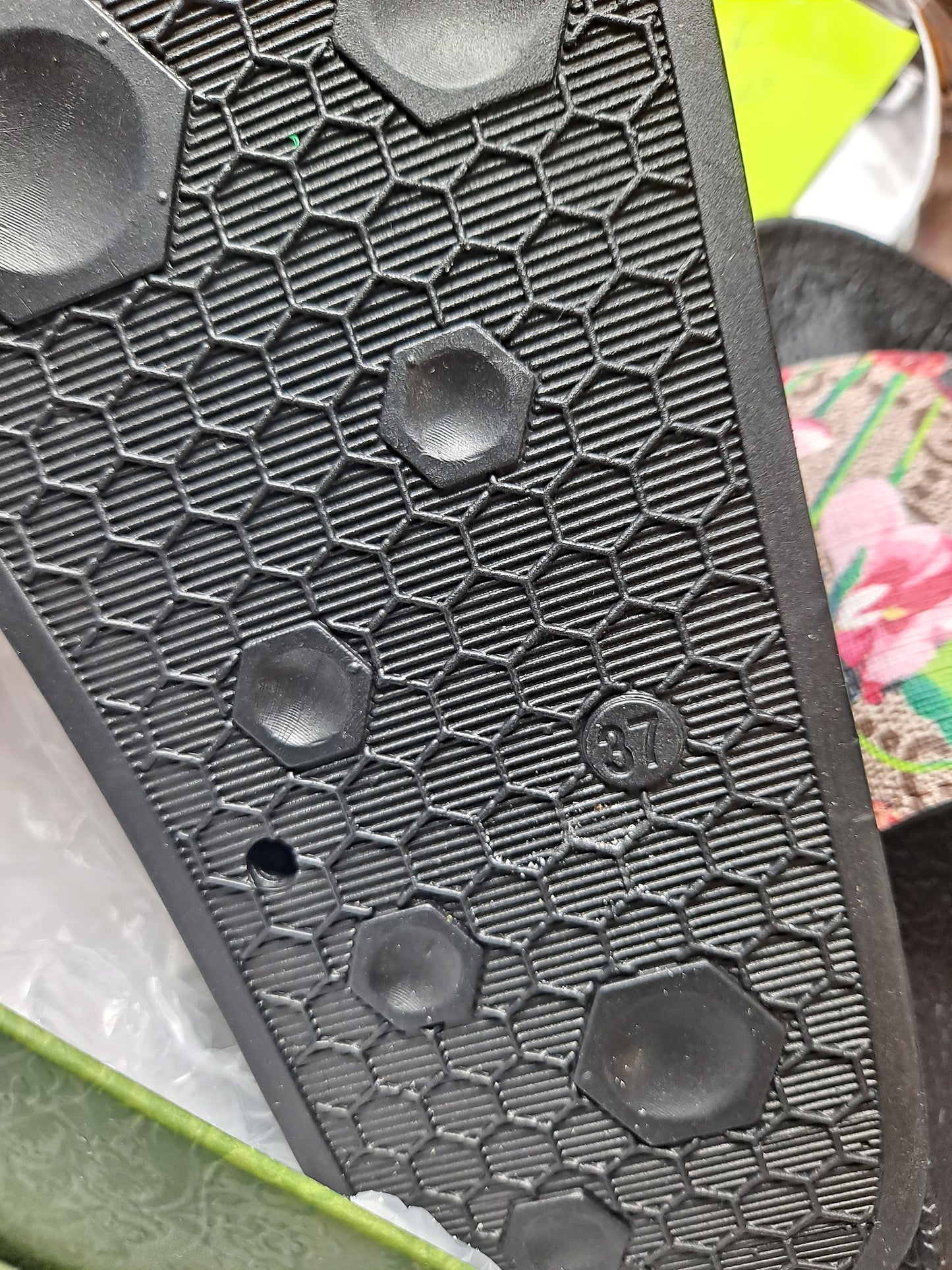 Clearance GG SLIDES SIZE 6