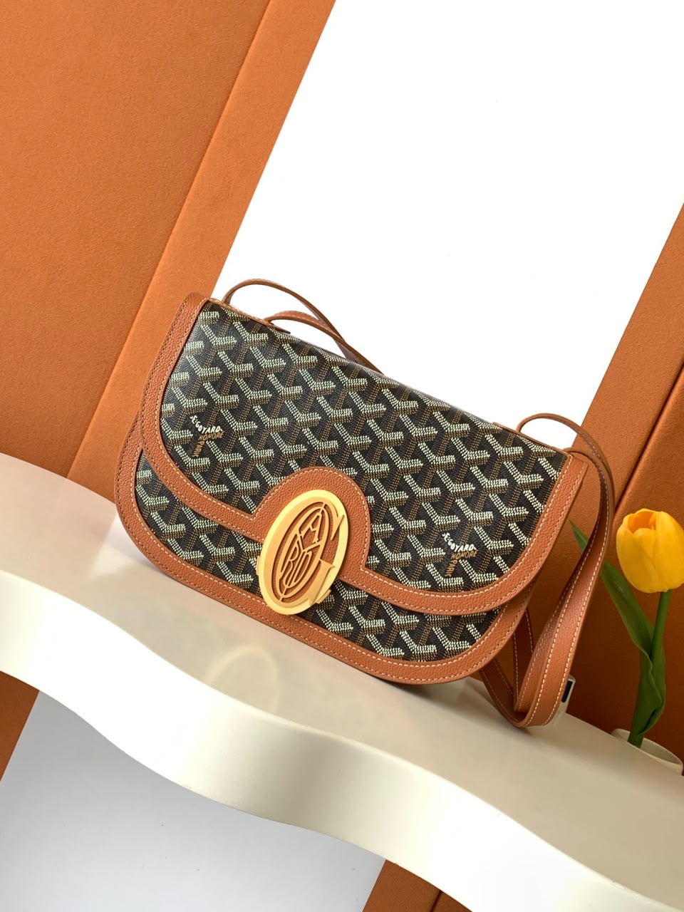 GY CROSSBODY BAGs