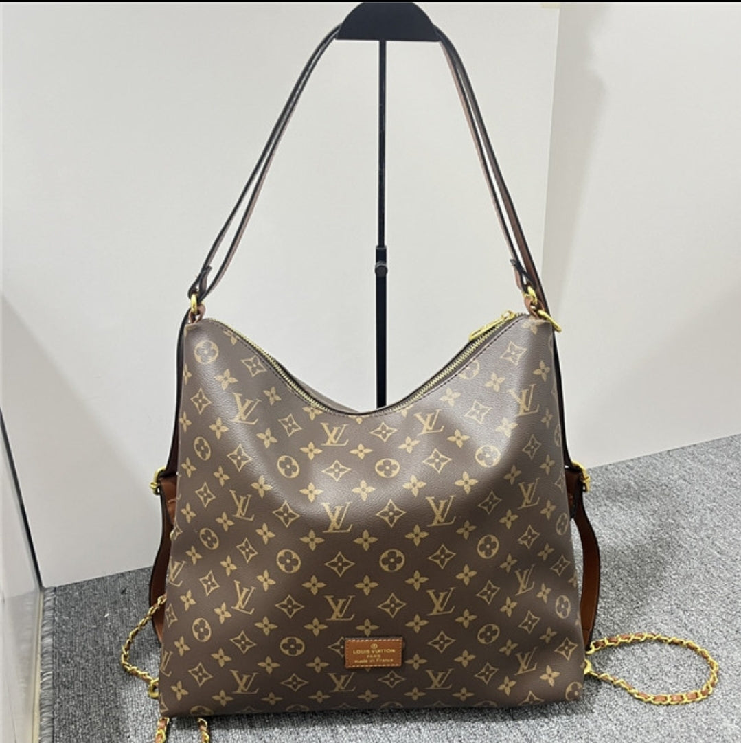 LV HOBO BAG 538