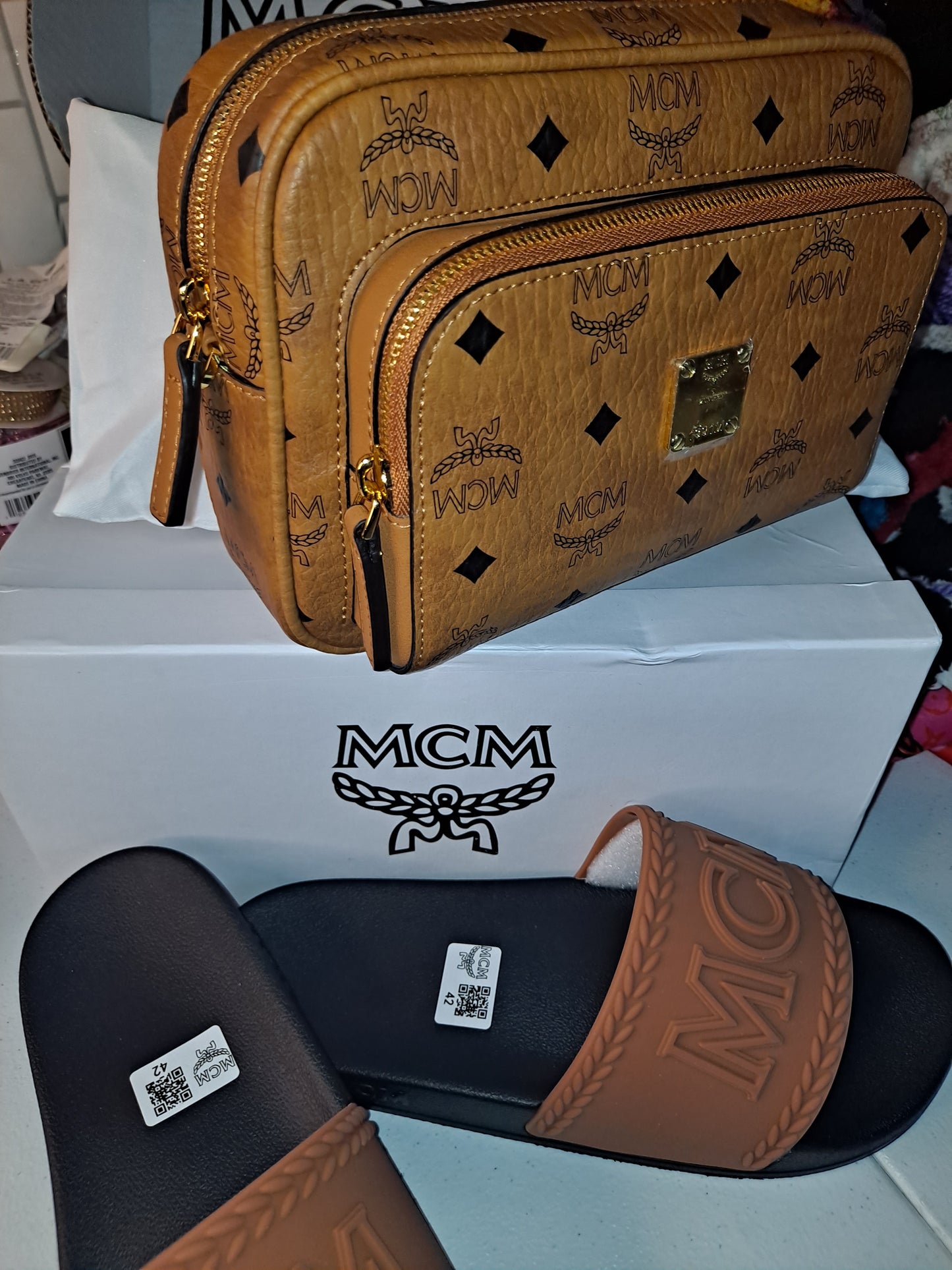 MC SLIDES OR MC CROSSBODY BAG