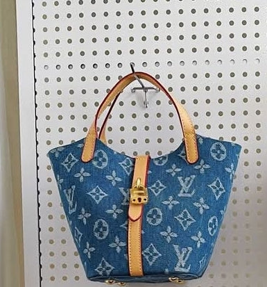 LV, M(M, CD HOBO BAGS