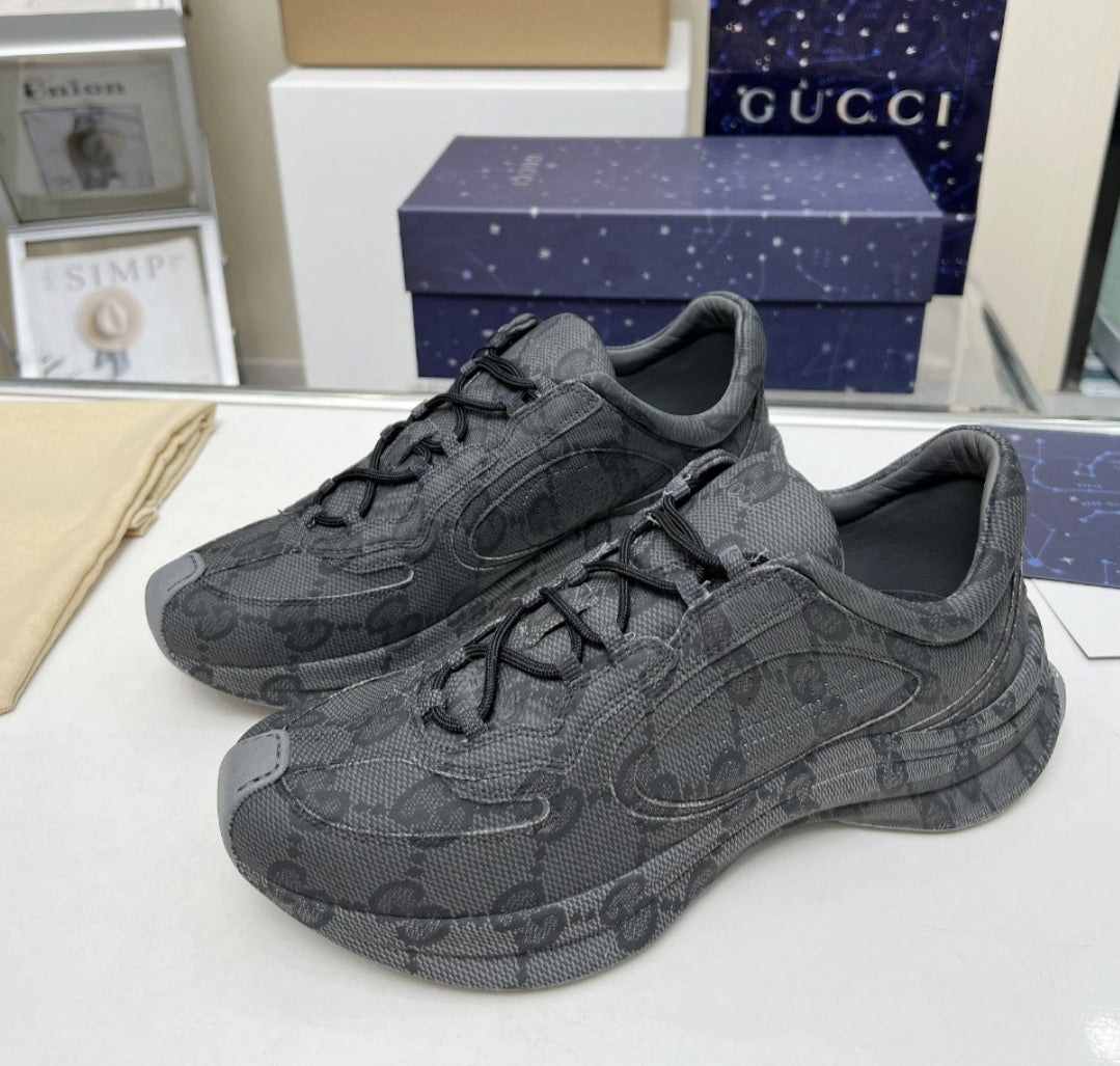 PRE-ORDER GG SNEAKERS