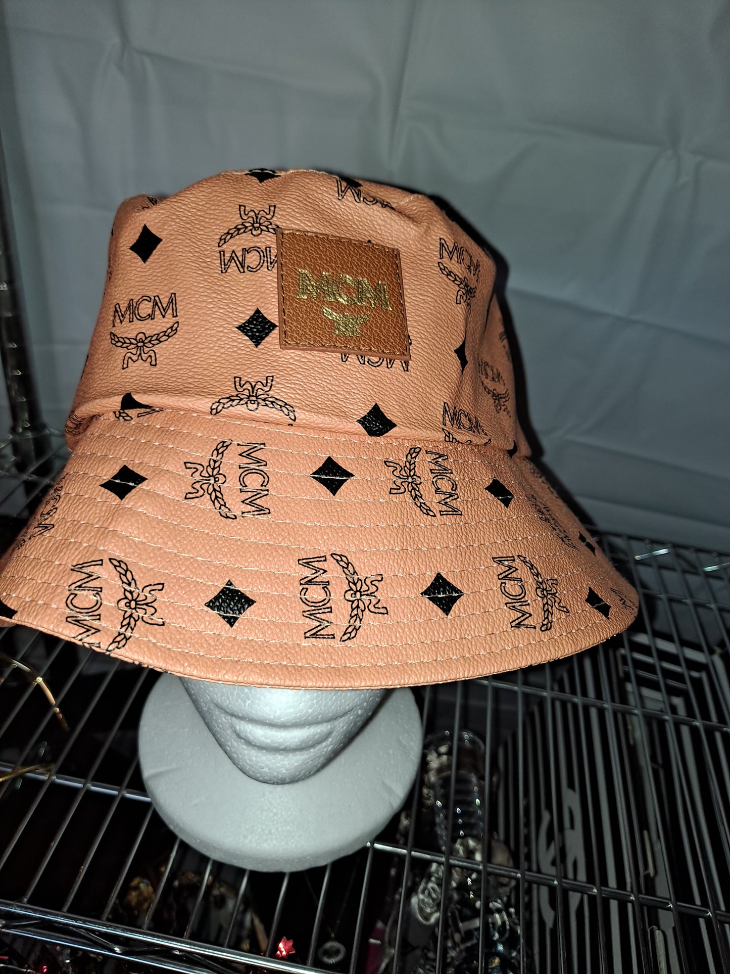 MOM BUCKET HATS