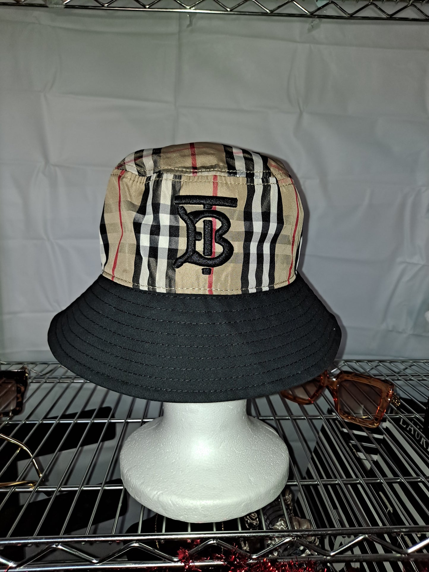 ON HAND BB BUCKET HATS