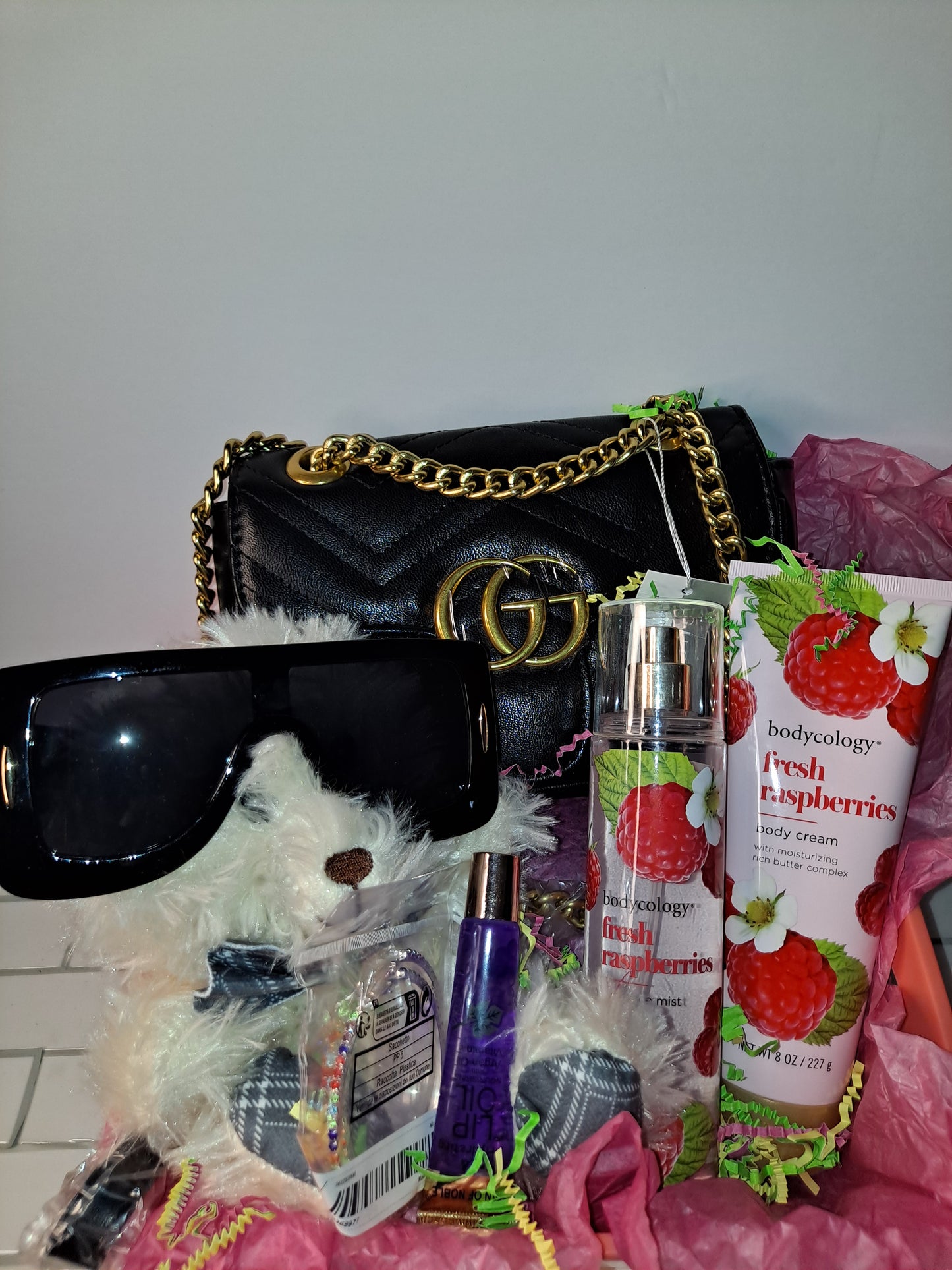 GG GIFT BASKET