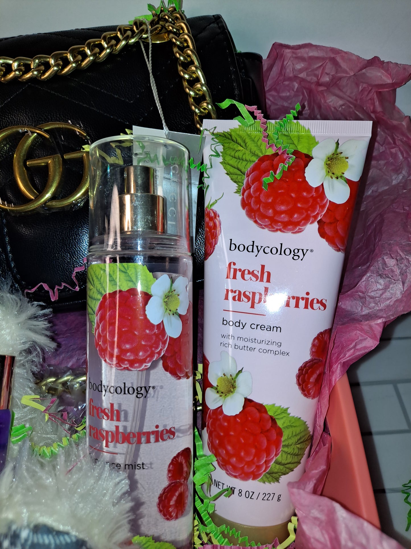 GG GIFT BASKET BUNDLE BAG LOTION & BODY SPRAY GLASSES BEAR BRACELET LIP GLOSS