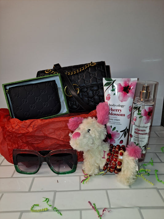 GG CROSSBODY GIFT BASKET BUNDLE BAG LOTION & BODY SPRAY GLASSES BEAR BRACELET WALLET