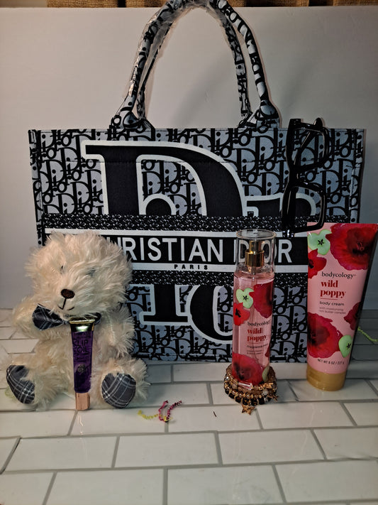 CD TOTE GIFT BASKET BUNDLE BAG LOTION & BODY SPRAY GLASSES BEAR BRACELET LIP GLOSS