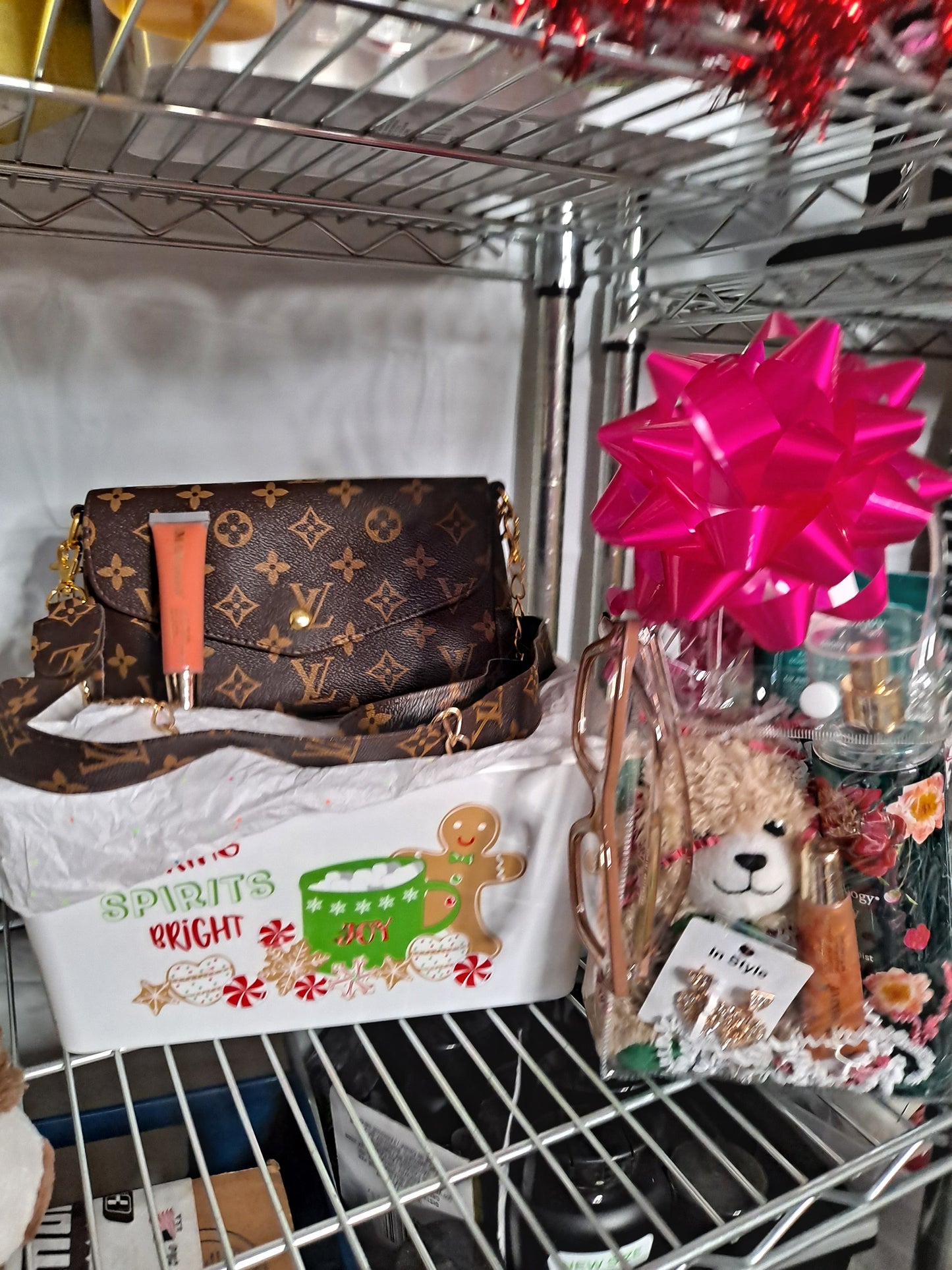 HOLIDAY GIFT BASKETS