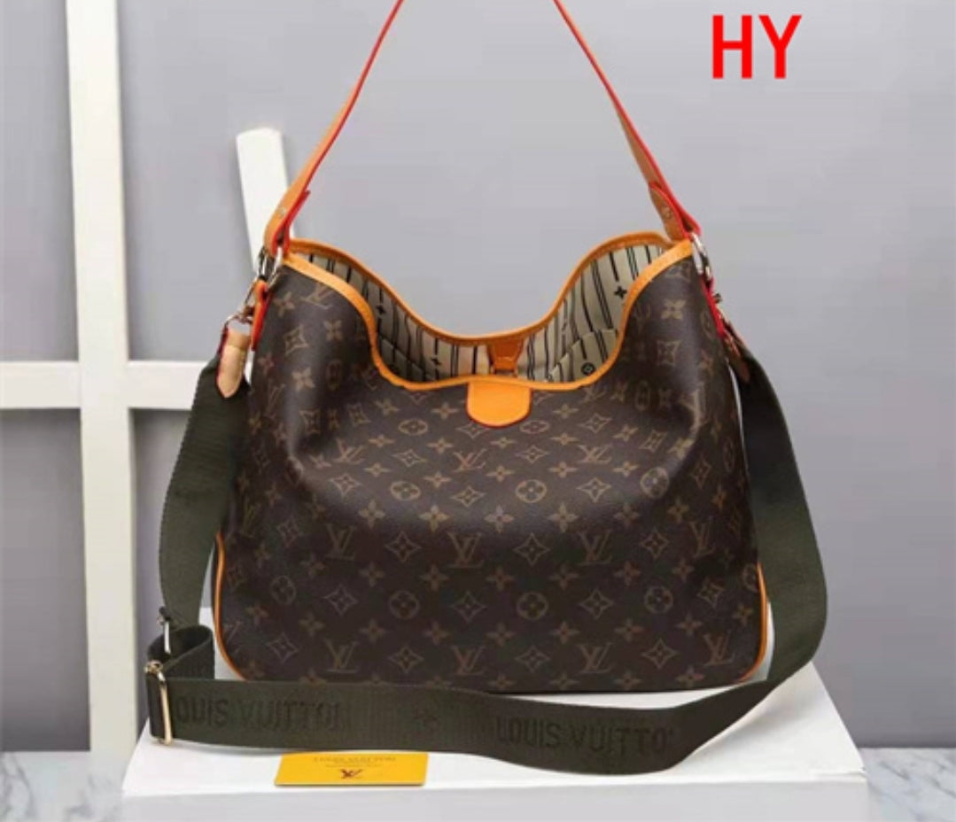 LV GUITAR STRAP BAGS 40154