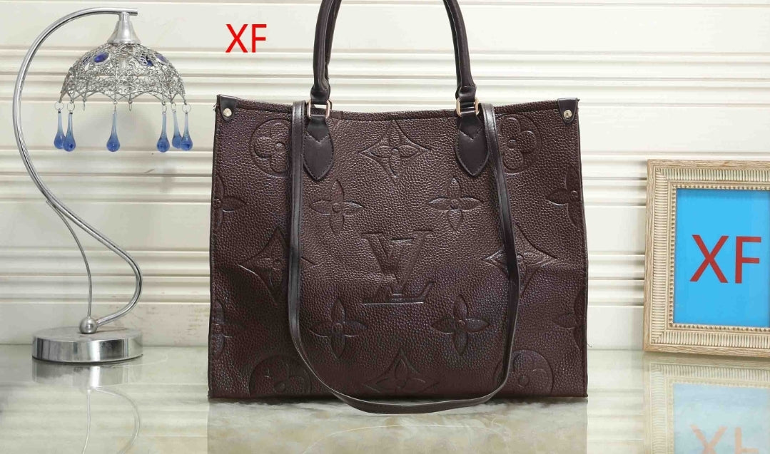 LV EMBOSSED TOTE BAGS 925