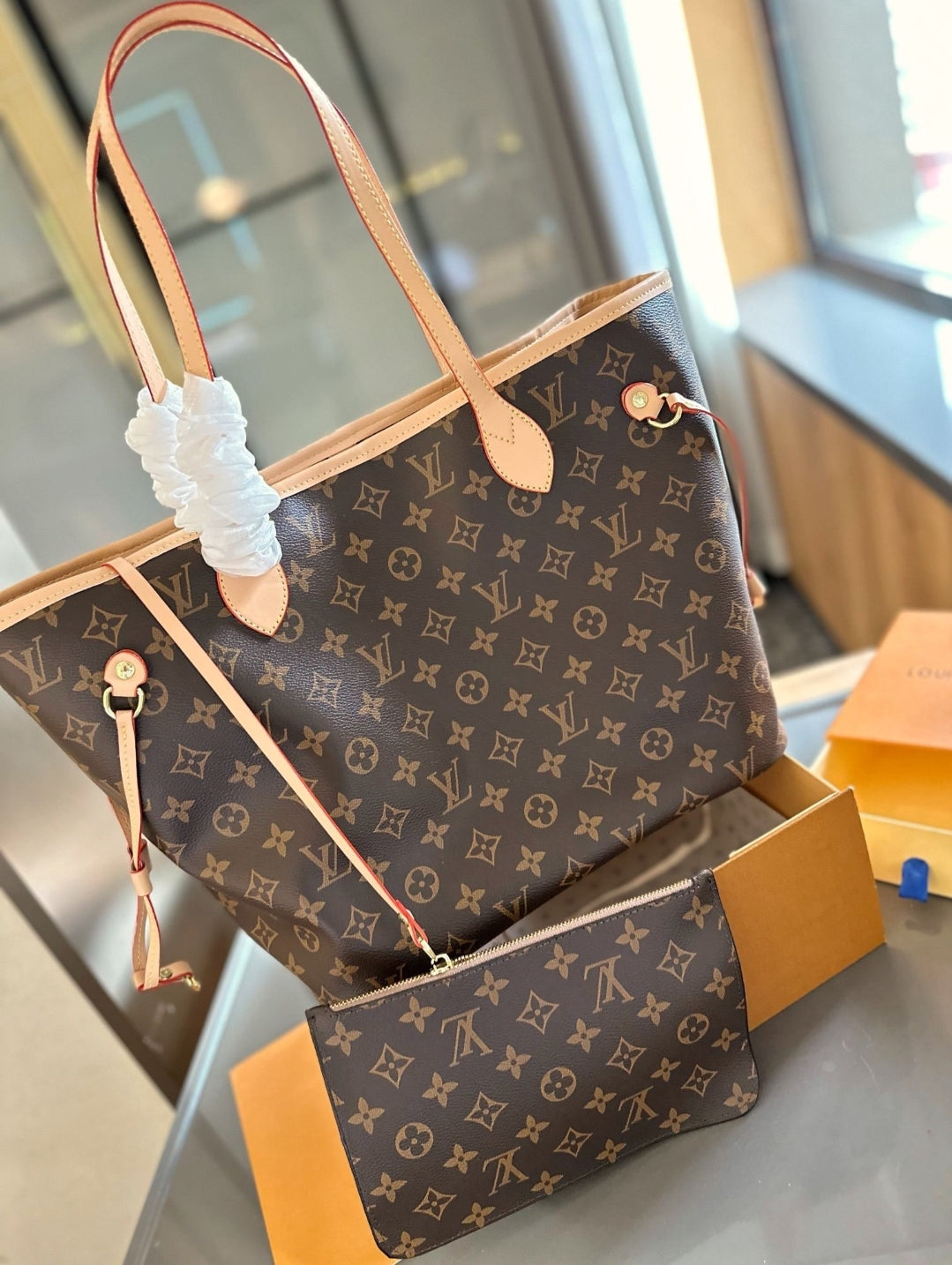 LV NEVERFULL BAGS