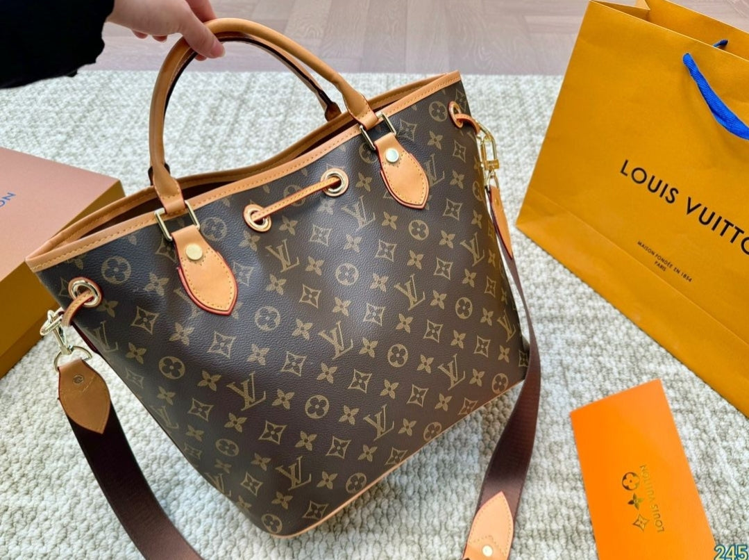 LV HOBO BAG