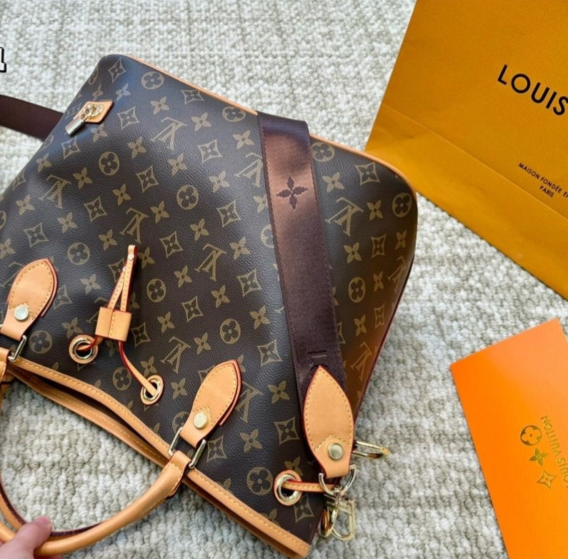 LV HOBO BAG