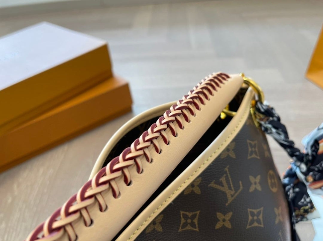 LV ARTSY BAG