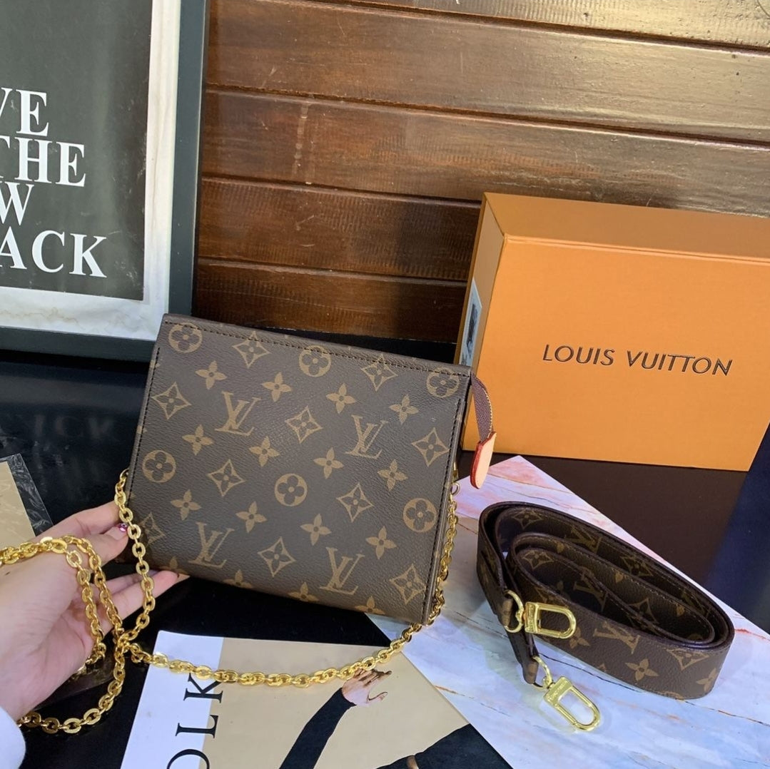 LV CROSSBODY SQUARE BAG