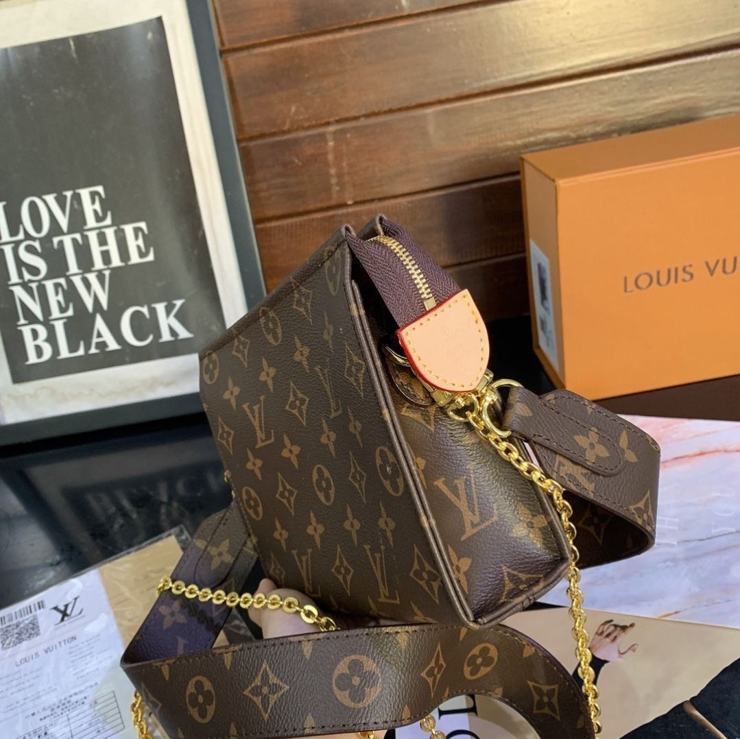 LV CROSSBODY SQUARE BAG