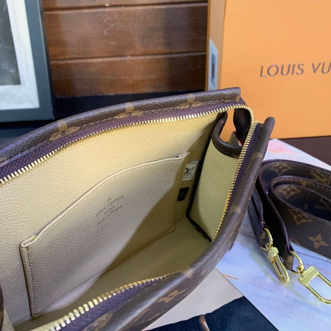 LV CROSSBODY SQUARE BAG