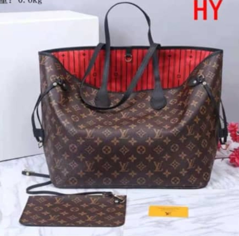 LV XL NEVERFULL BAG ON HAND