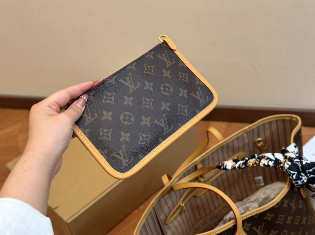 LV NEVERFULL BAG & WRISTLET