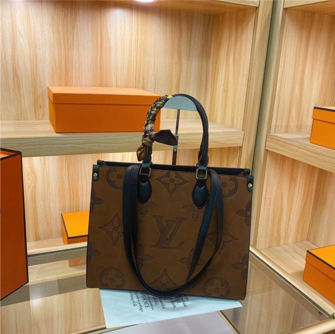 LV TOTE BAG P73