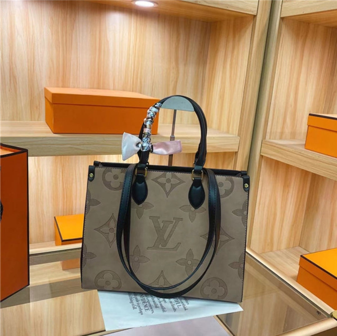 LV TOTE BAG P73