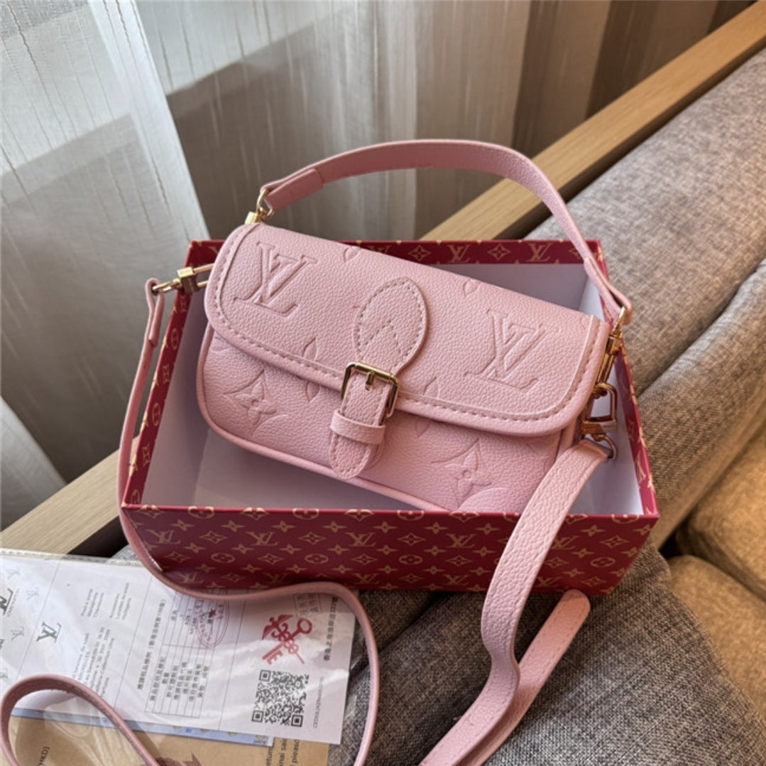 LV EMBOSSED CROSSBODY BAGS P34