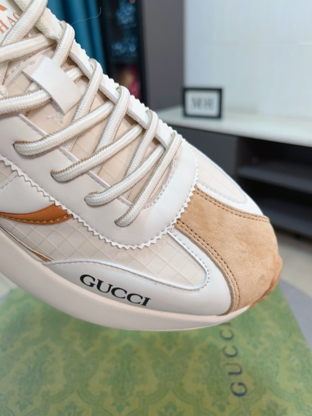 PRE-ORDER GG SNEAKERS