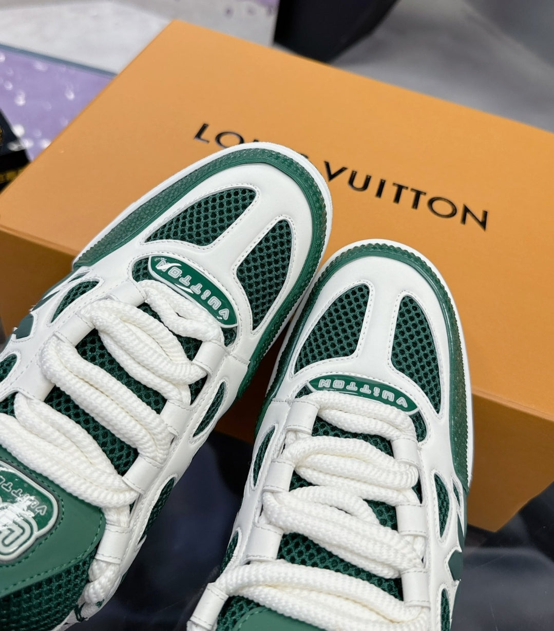 PRE-ORDER LV SNEAKERS