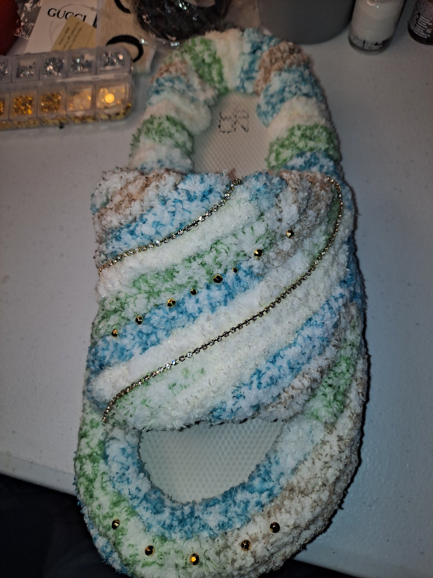 CHUNKY YARN SLIDES