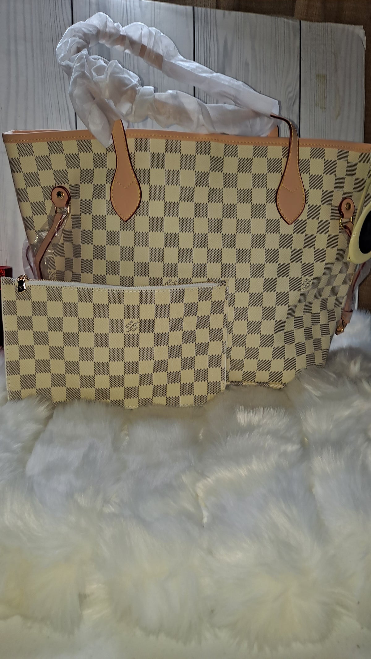 LouisV CREAM NEVERFULL BAG