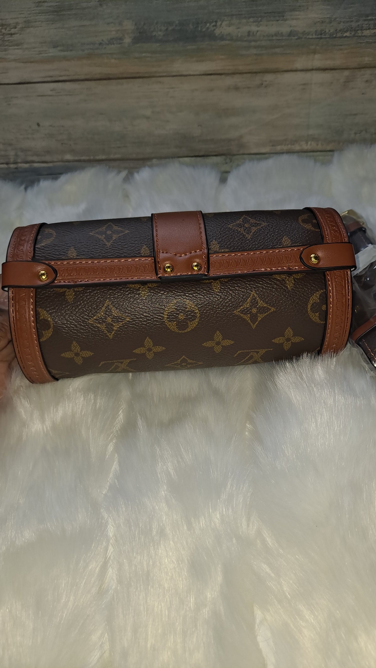 LOUISV MINI LOG CROSSBODY BAG