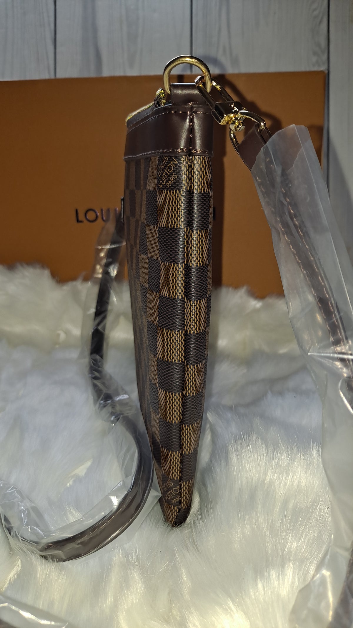 LOUISV BROWN CHECKARD FLAT CROSSBODY BAG