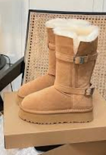 UGG BOOTS
