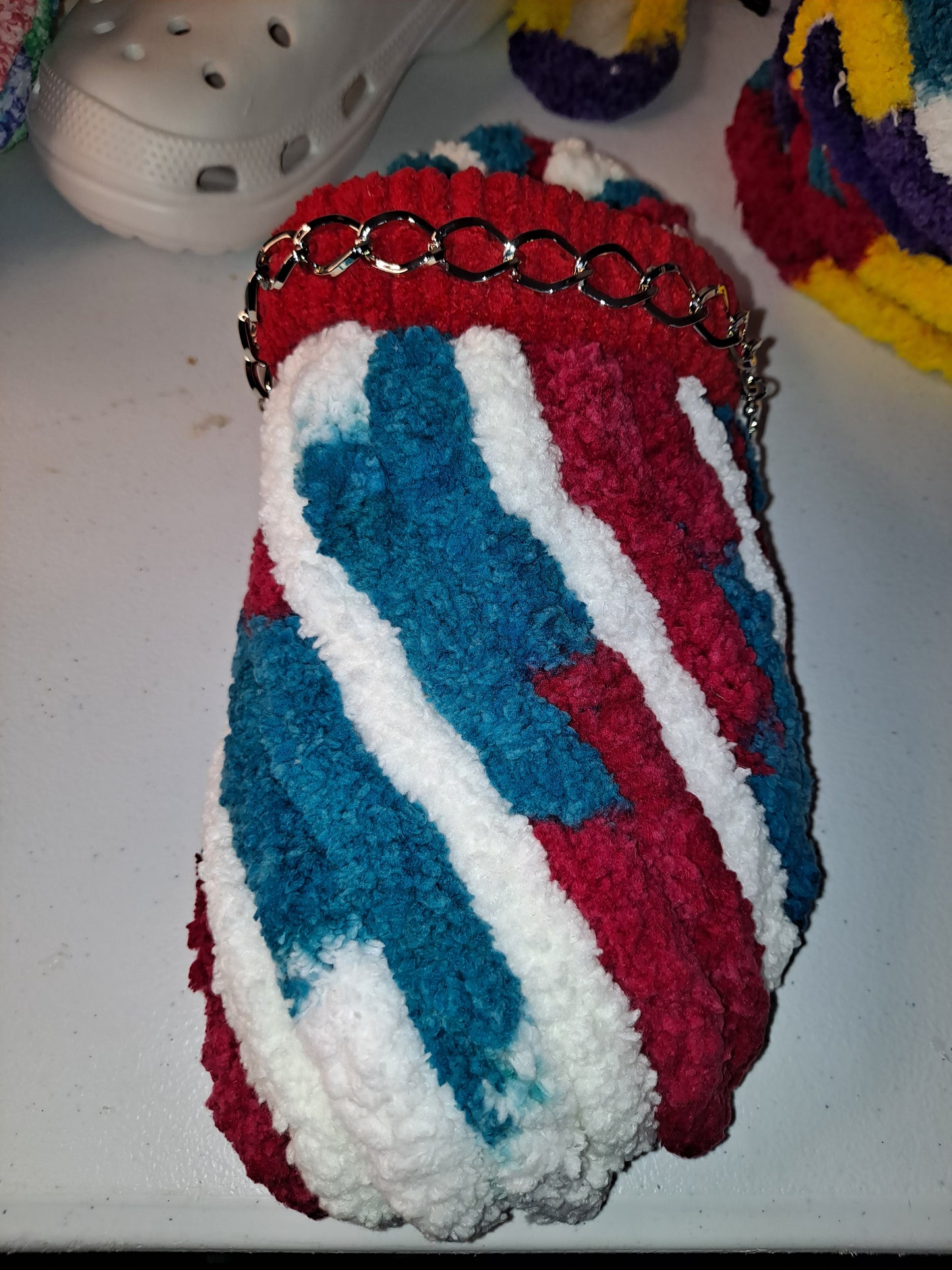 CHUNKY YARN SLIDES