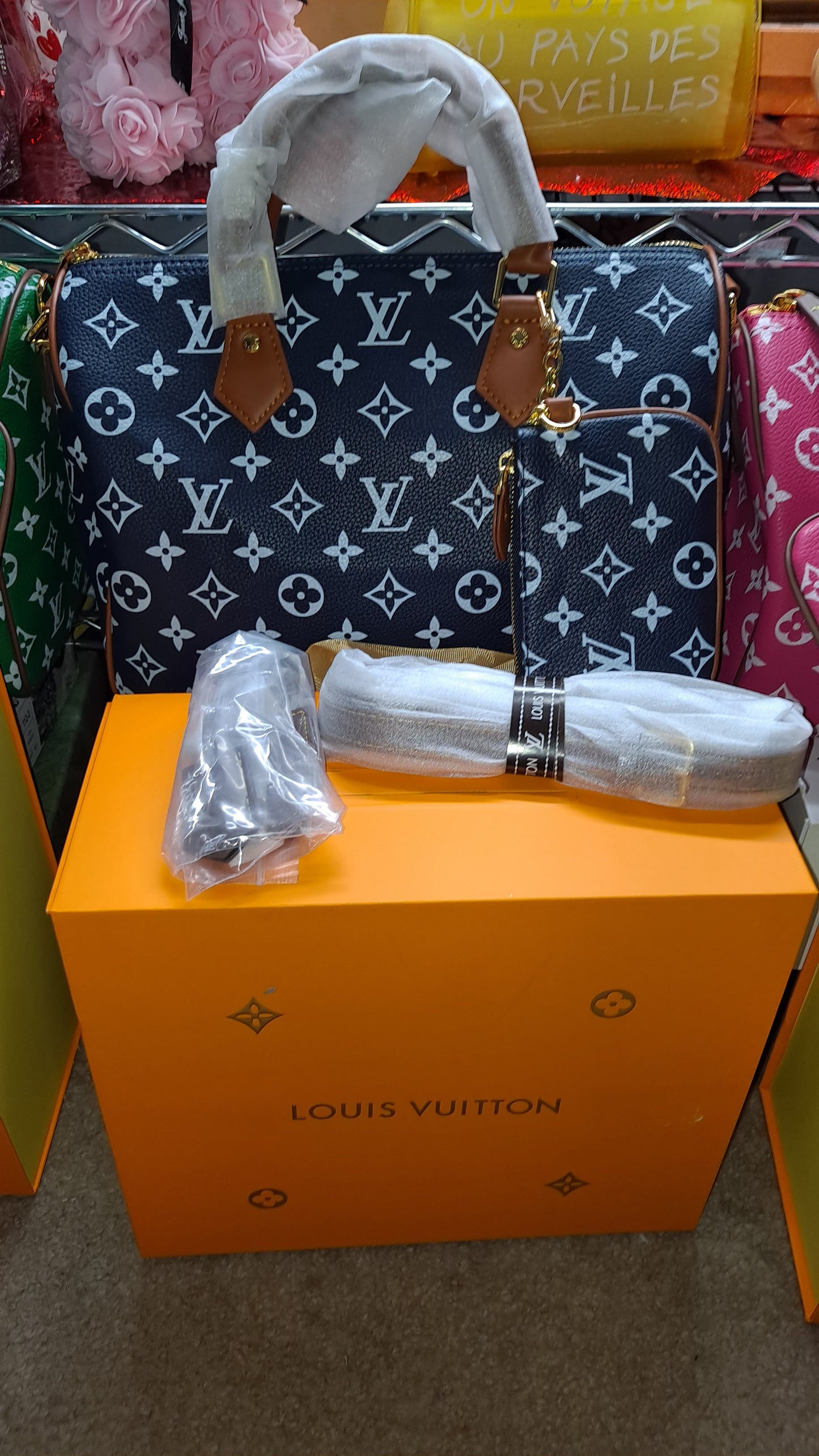 LV SPEEDY 35CM CROSSBODY BAG & WALLET