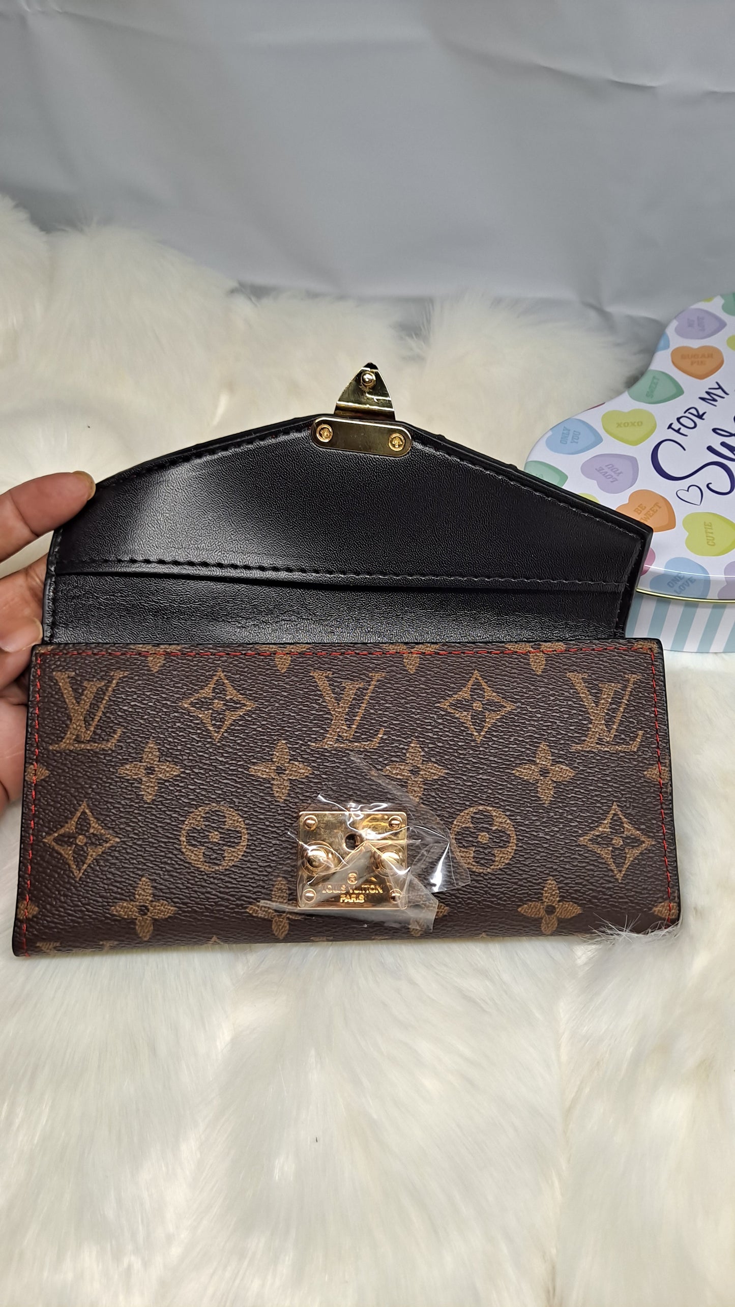 LV or HOBO OR CROSSBODY BAG OR WALLET