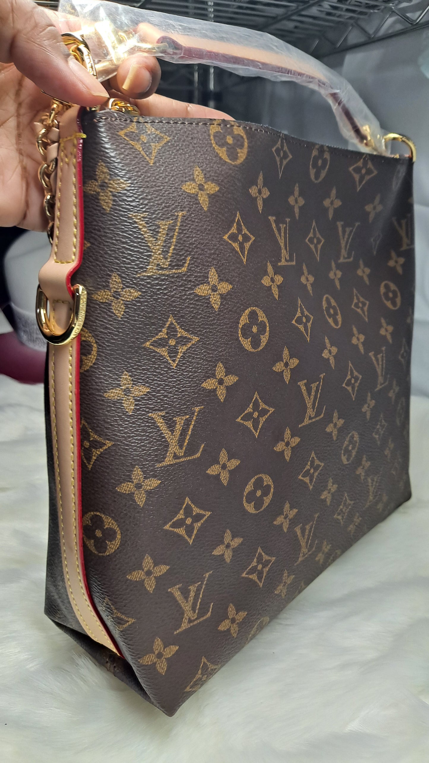LV or HOBO OR CROSSBODY BAG OR WALLET