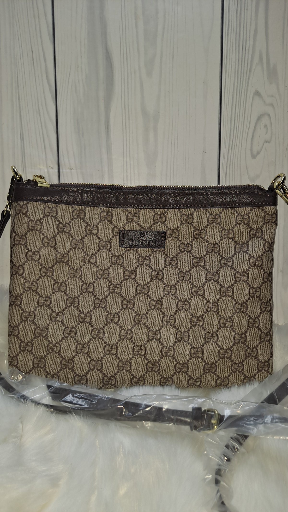 GUCC FLAT CROSSBODY BAG