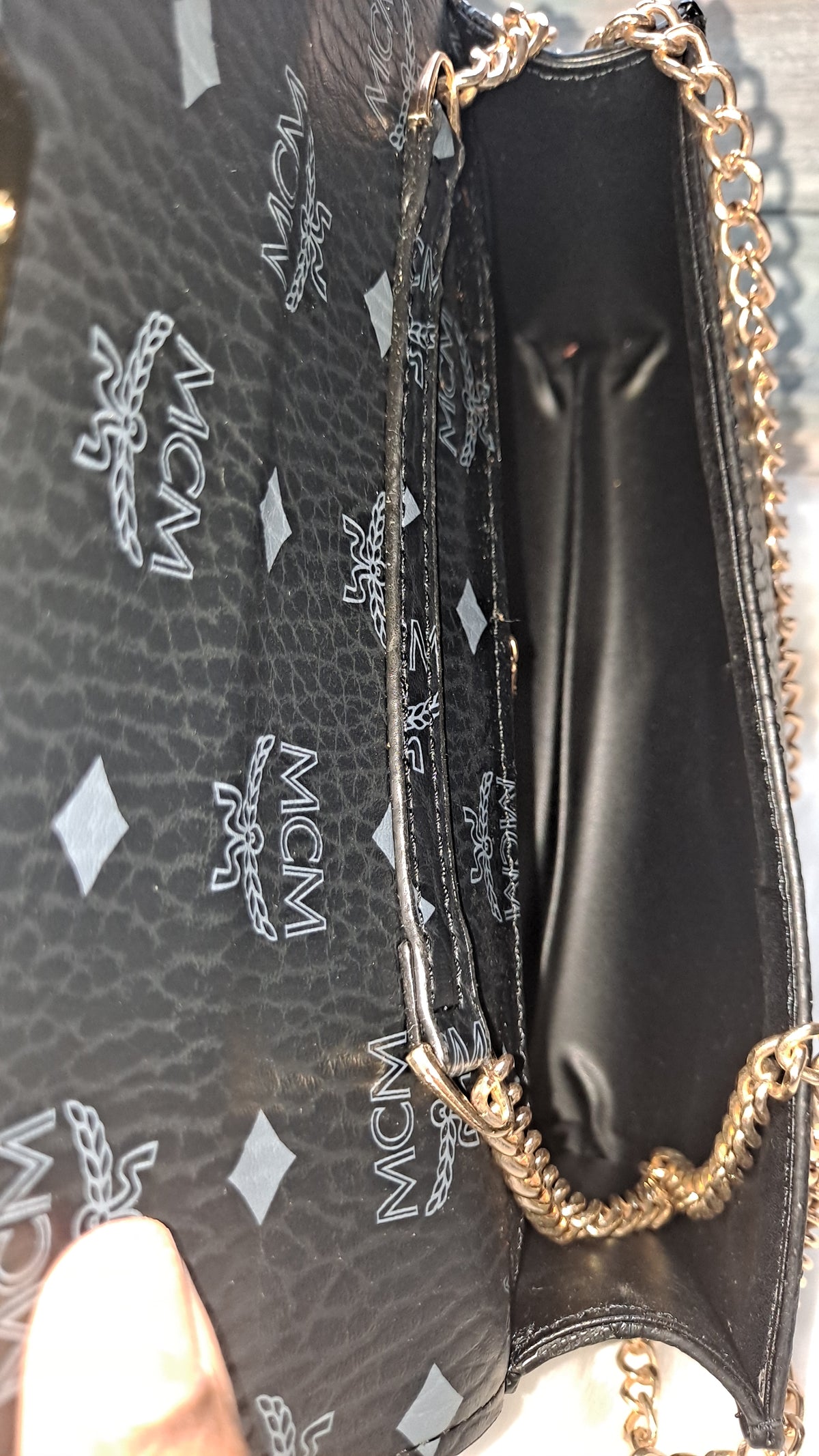 M(M BLACK MINI CHAIN CROSSBODY BAG