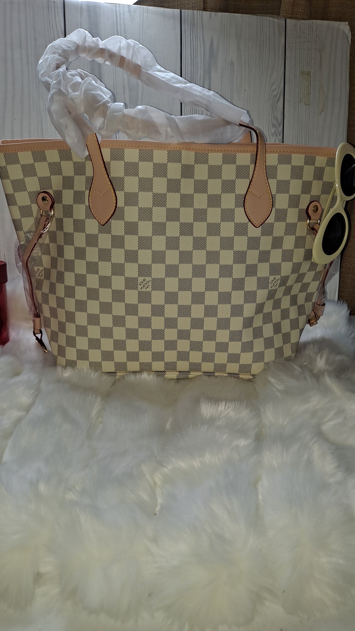 LouisV CREAM NEVERFULL BAG